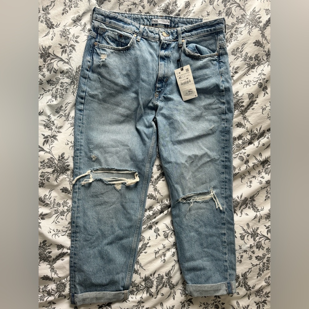 ZARA - Women Light Blue Distressed Relaxed Jeans - Sturdy fabric